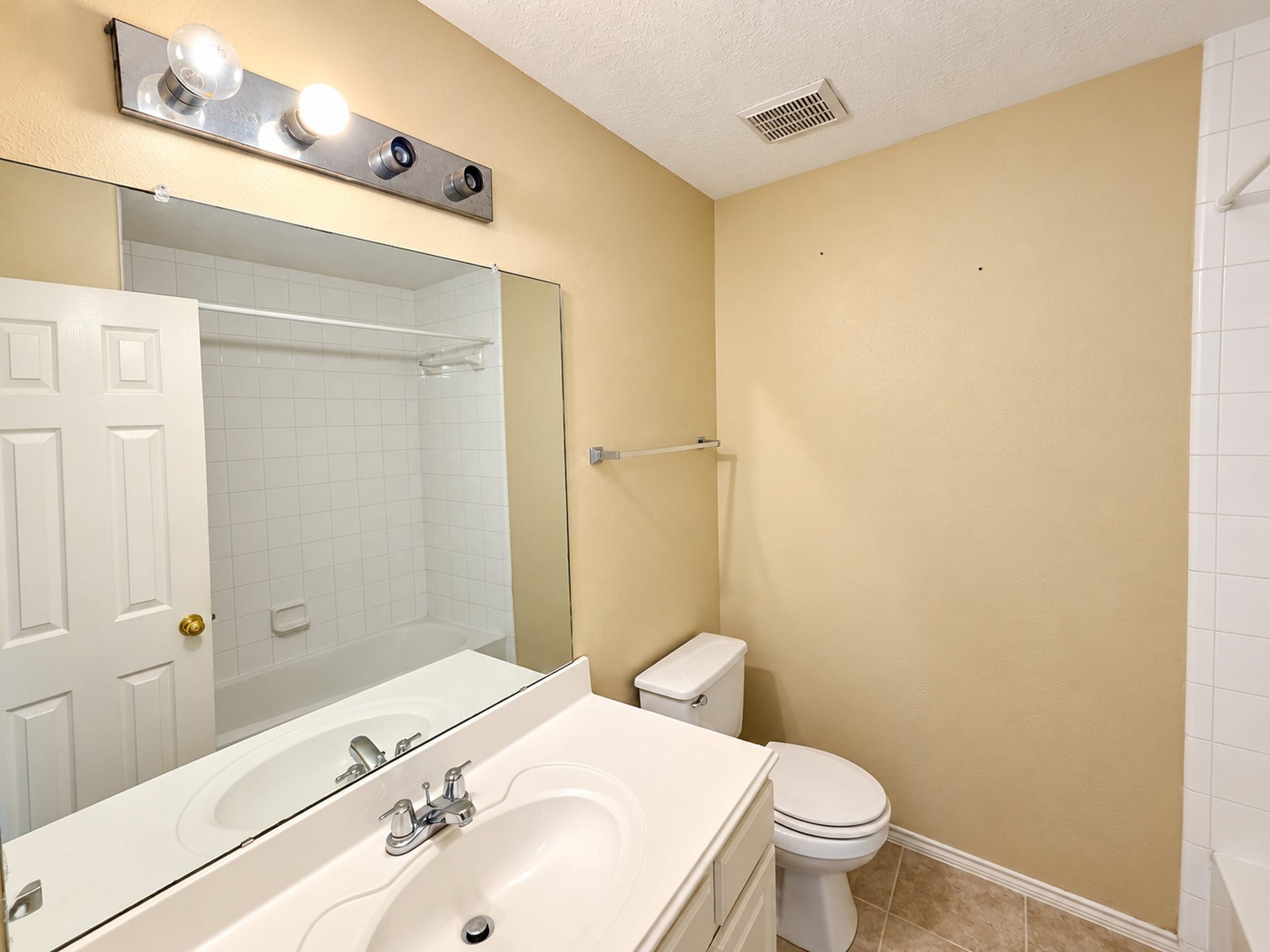 15607 Barber Grove Lane, Houston, TX 77095