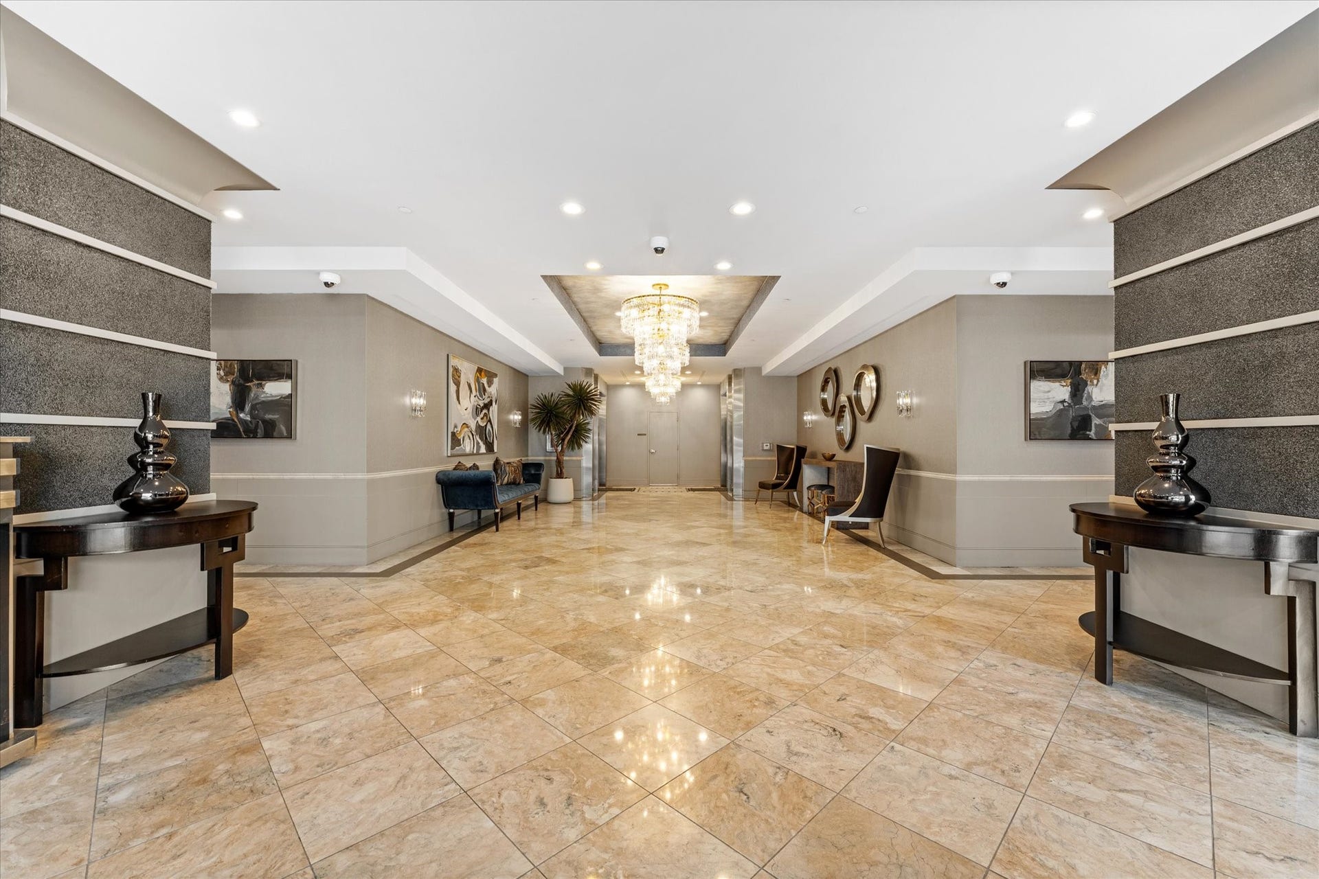 1600 Post Oak Boulevard, #1903, Houston, TX 77056 Building Entrance