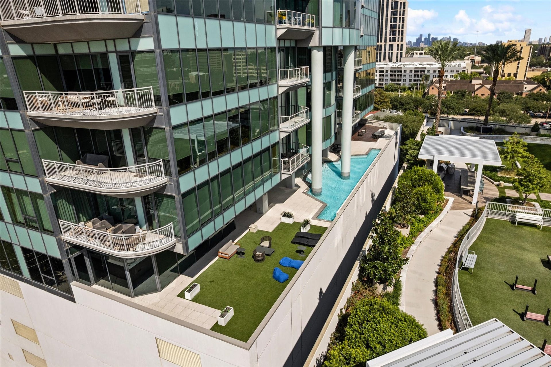 1600 Post Oak Boulevard, #1903, Houston, TX 77056 The Pool at The Cosmopolitan