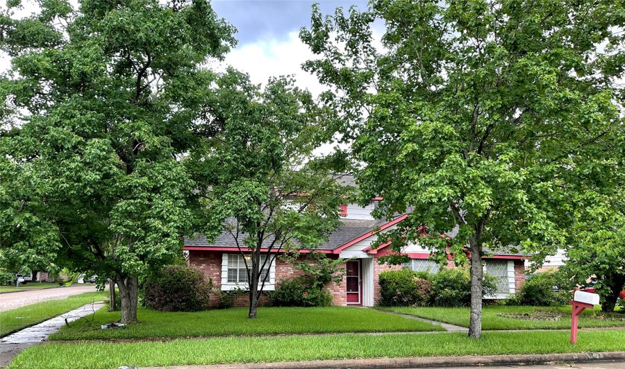 Property photo for 15803 Baytree Drive, Houston, TX
