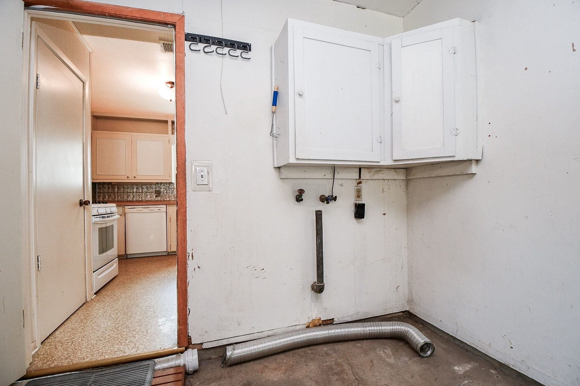 1313 Tobola Street, Rosenberg, TX 77471 Laundry area