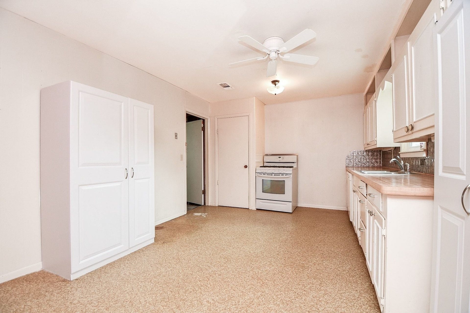 1313 Tobola Street, Rosenberg, TX 77471 1313 Tobola Street, Rosenberg, TX 77471