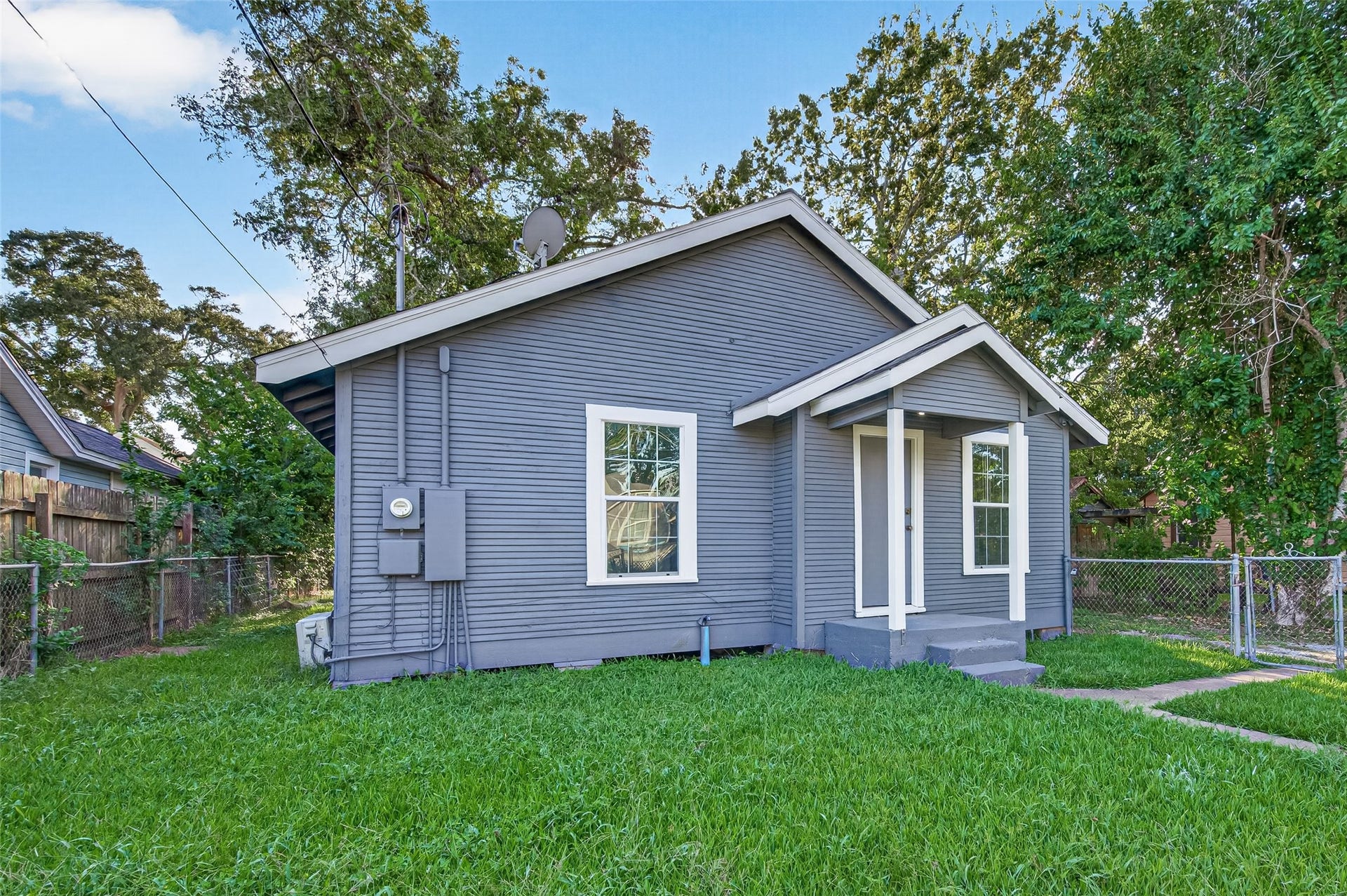 503 N Orange Street, Sweeny, TX 77480 503 N Orange Street, Sweeny, TX 77480