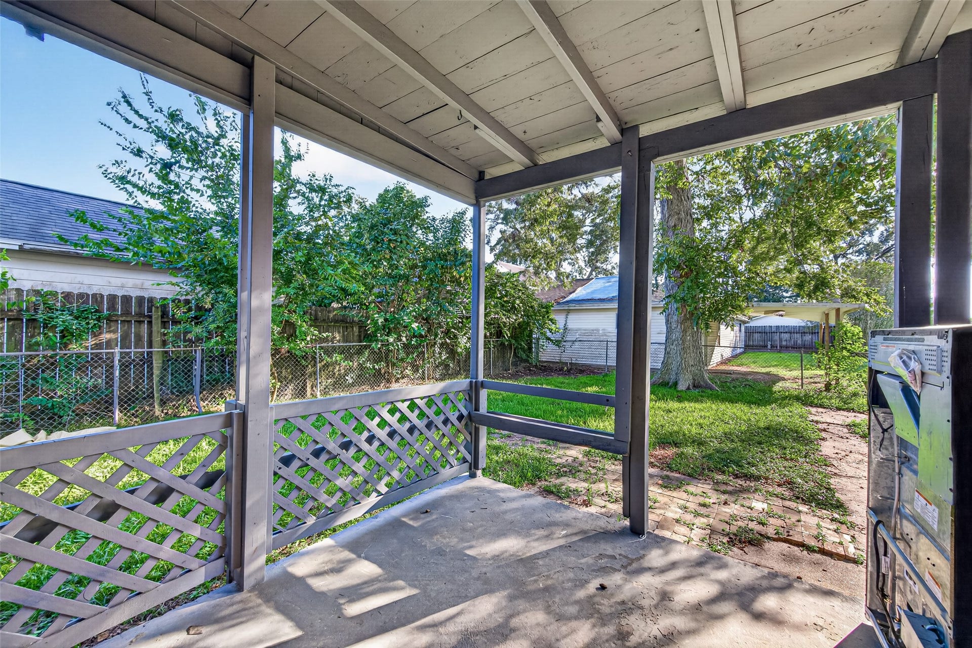 503 N Orange Street, Sweeny, TX 77480 Perfect for morning coffee!