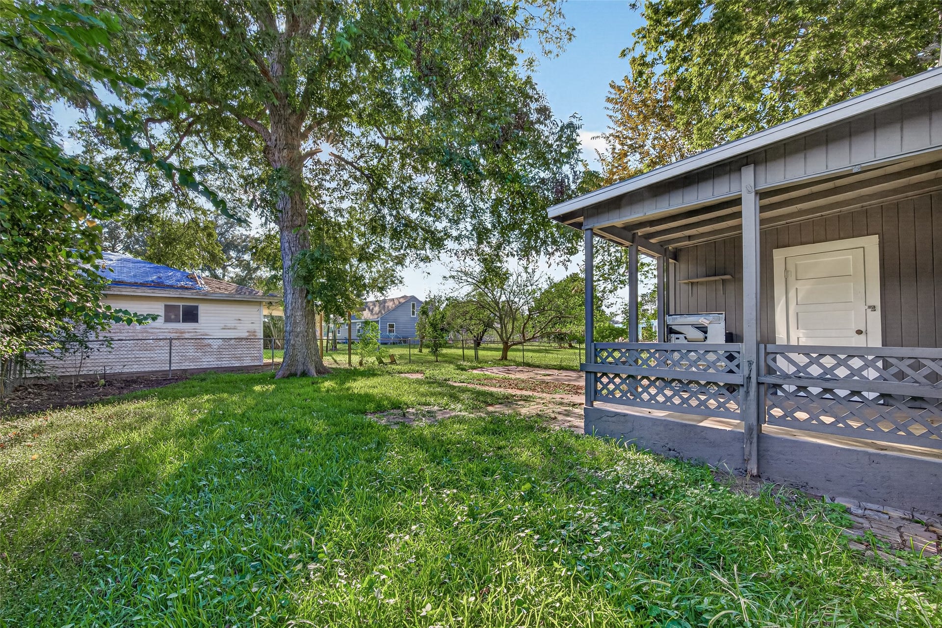 503 N Orange Street, Sweeny, TX 77480 503 N Orange Street, Sweeny, TX 77480
