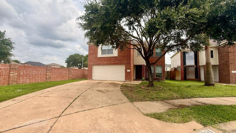 Property photo for 19503 Narcissus Brook Lane, Cypress, TX