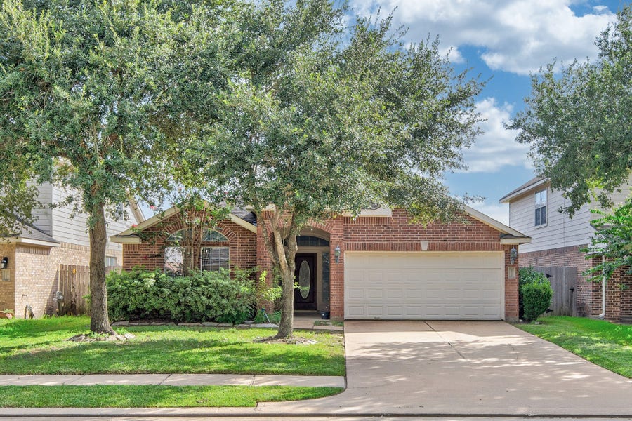Property photo for 25219 Spring Iris Lane, Katy, TX