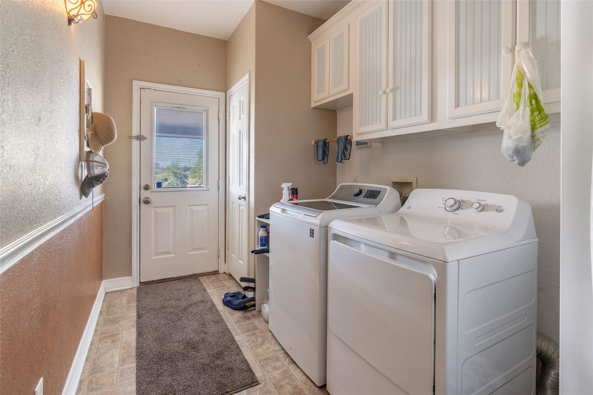 3805 County Road 160, Alvin, TX 77511