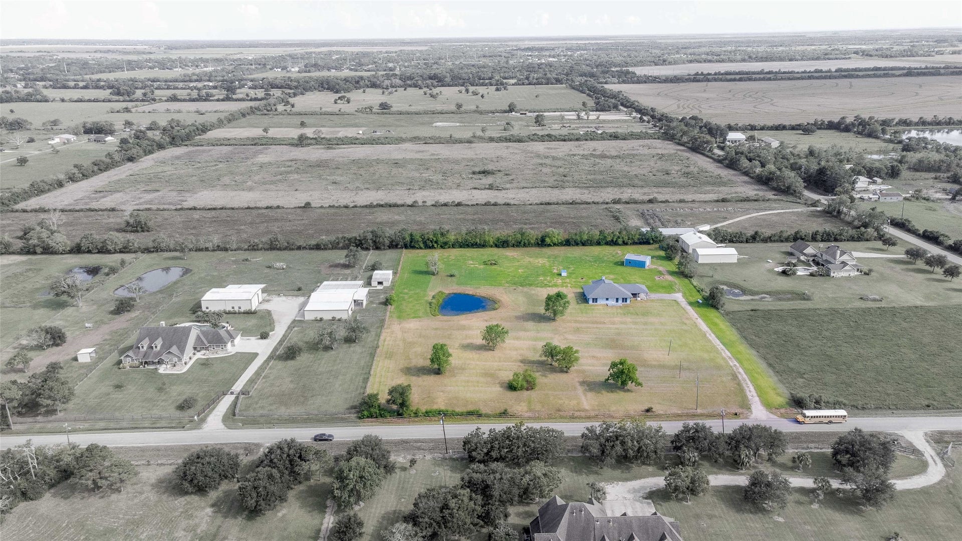 3805 County Road 160, Alvin, TX 77511