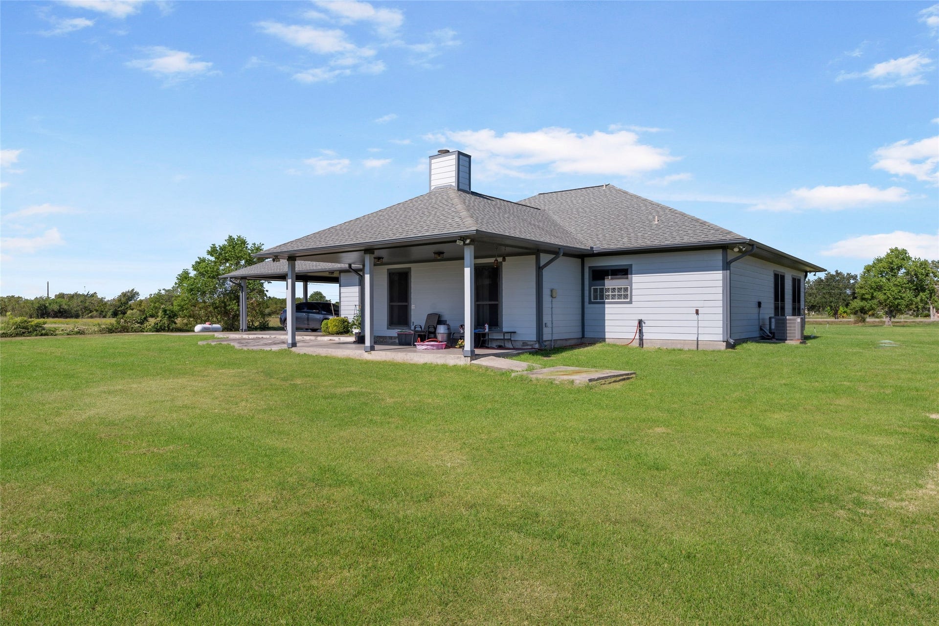 3805 County Road 160, Alvin, TX 77511