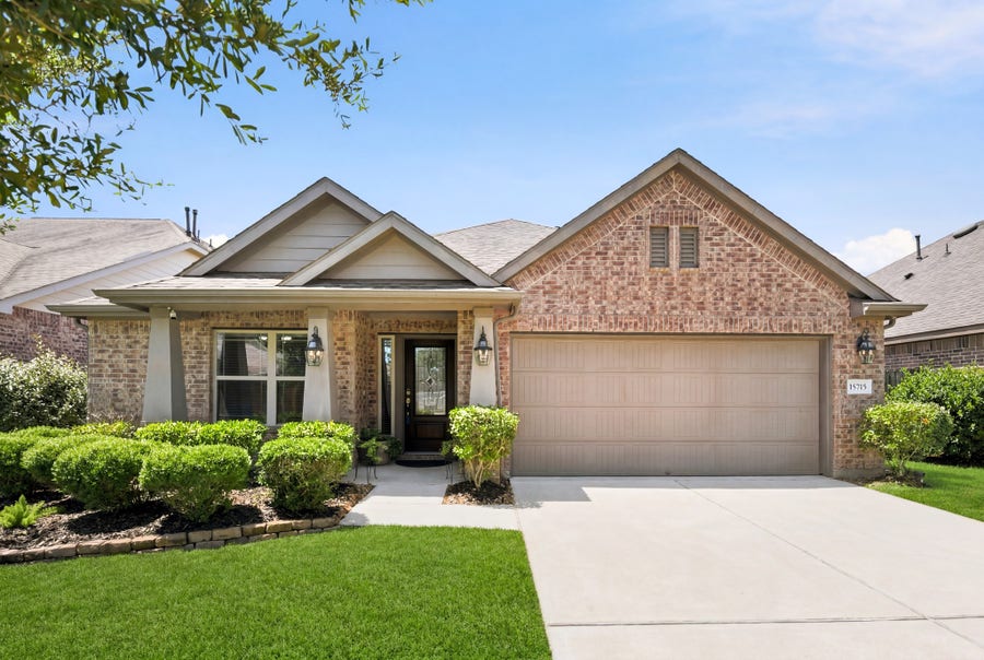 Property photo for 15715 Windsor Bluff Drive, Cypress, TX