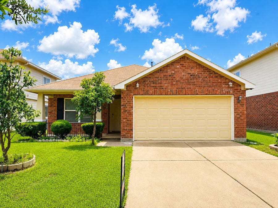 Property photo for 8602 Gander Bayshore Lane, Houston, TX