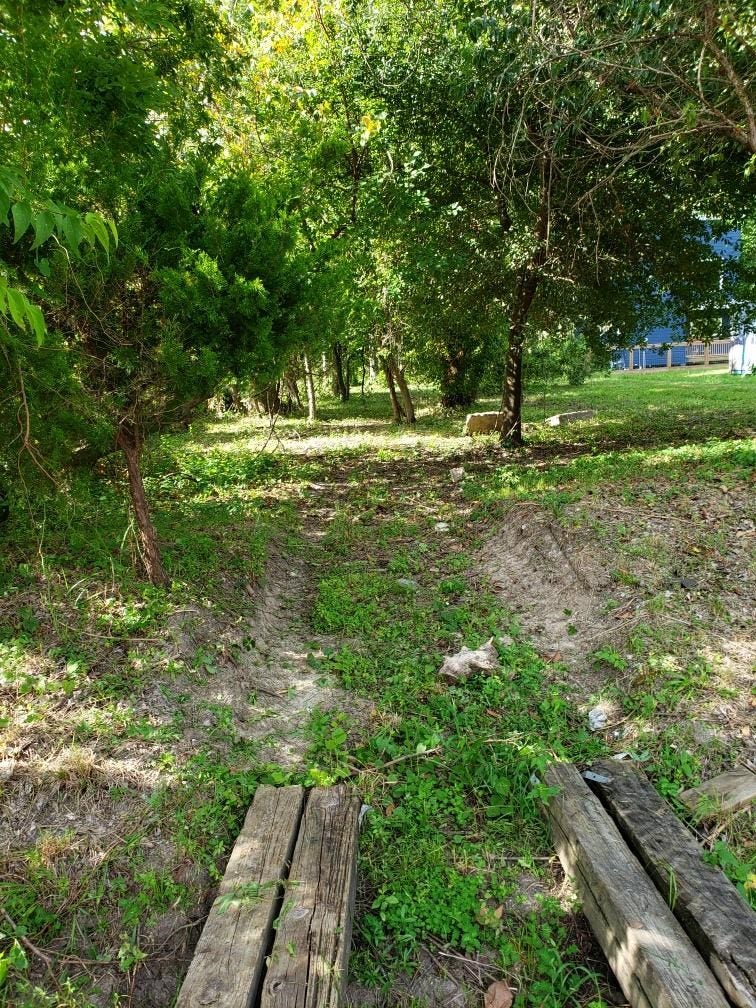 Property photo for 843 Lovers Lane, Houston, TX