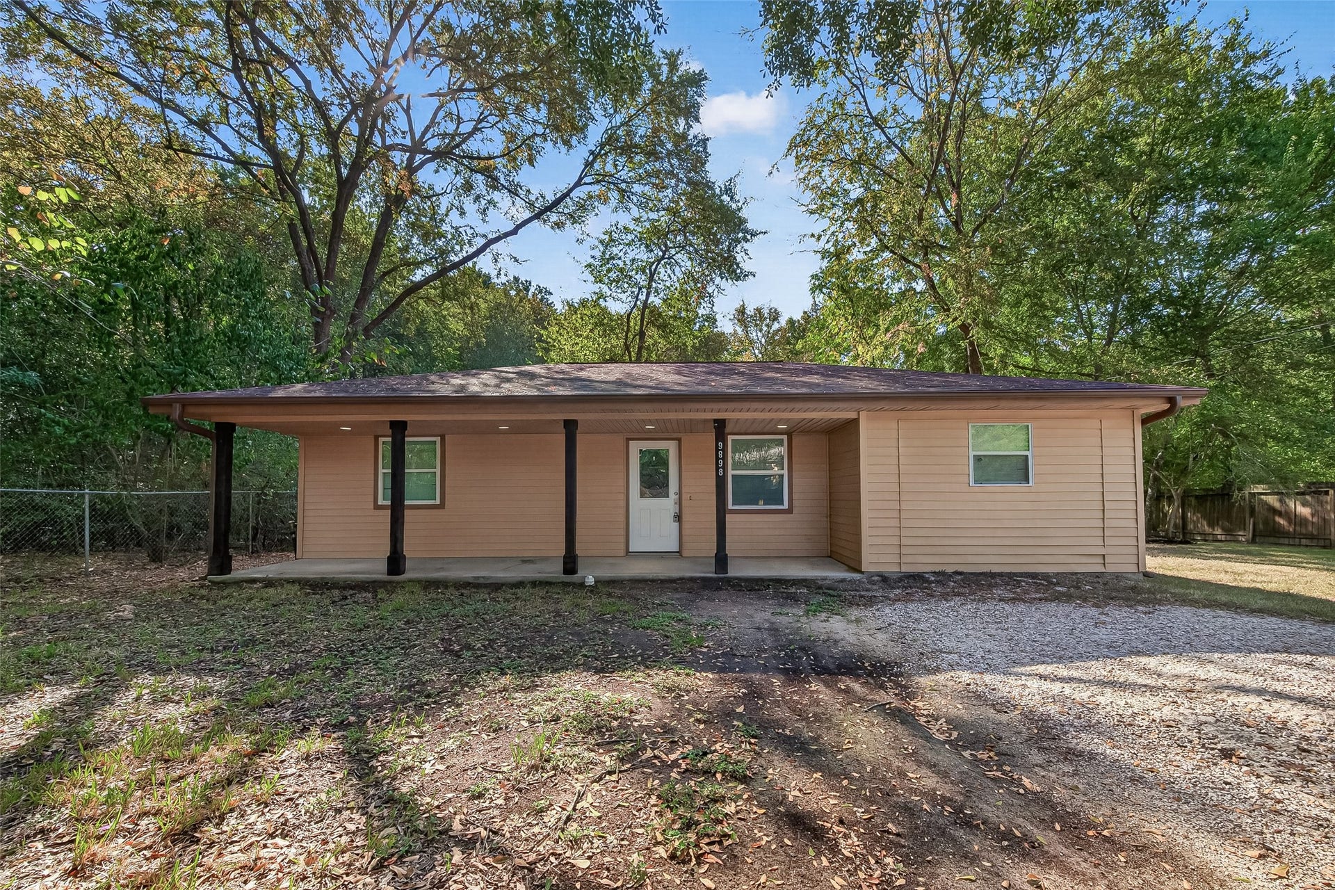 9898 Arbor Oak, Willis, TX 77318 9898 Arbor Oak, Willis, TX 77318