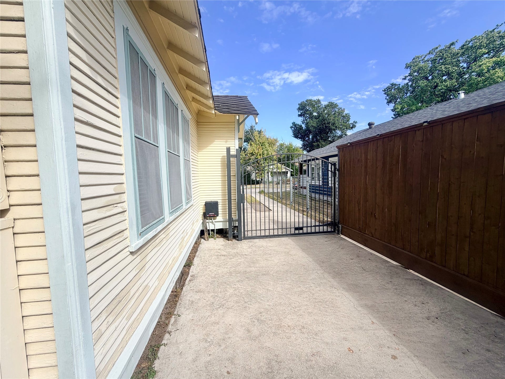 gated driveway