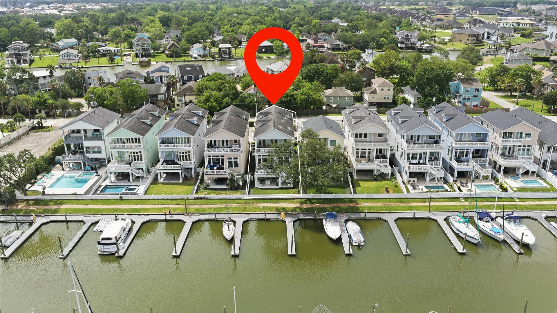 2174 Marina Way, Kemah, TX 77565 Welcome to waterfront living!