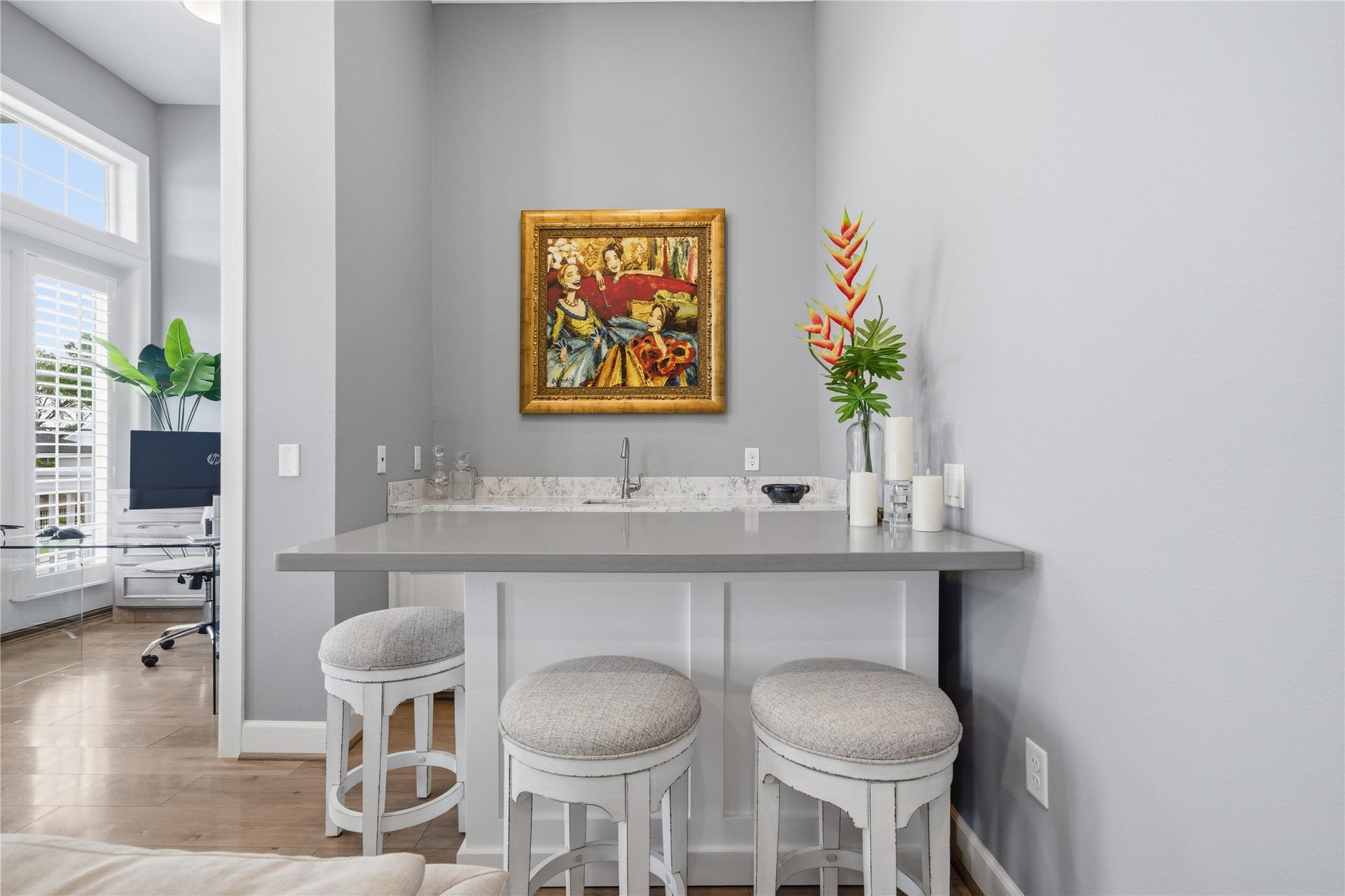 2174 Marina Way, Kemah, TX 77565 Wet bar in the front room. The island is on wheels for flexibility in location.