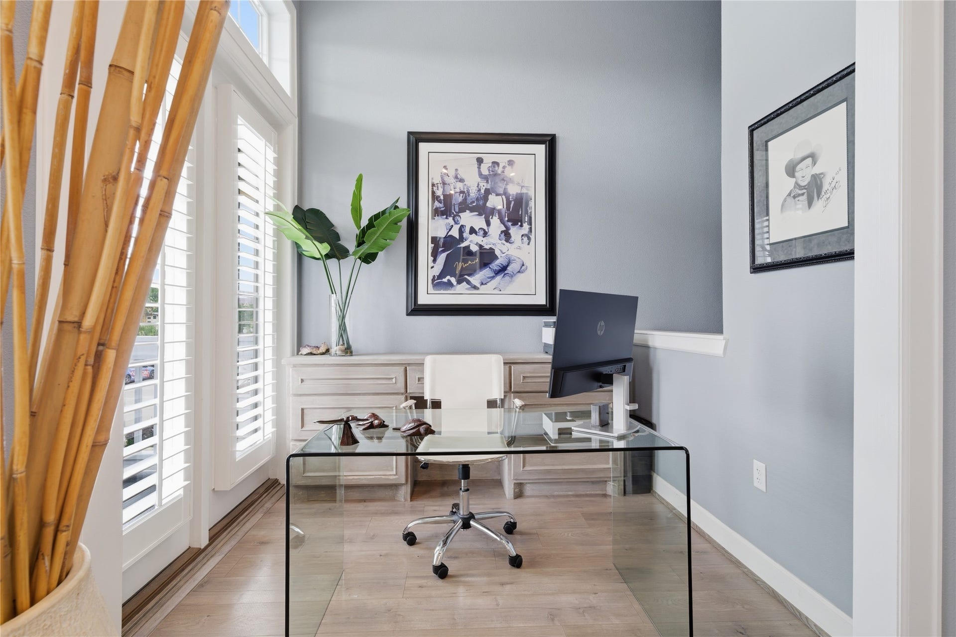 2174 Marina Way, Kemah, TX 77565 Home office alcove, located off of the front room, has it's own doors to access the balcony.