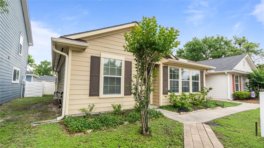 Property photo for 9906 Farrell Drive, Houston, TX
