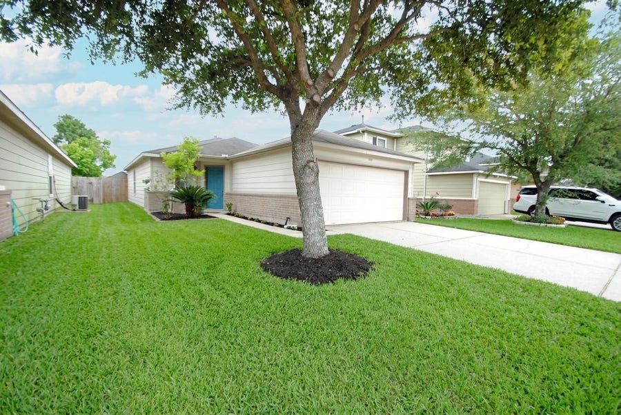 Property photo for 1802 Adobe Stone Drive, Humble, TX
