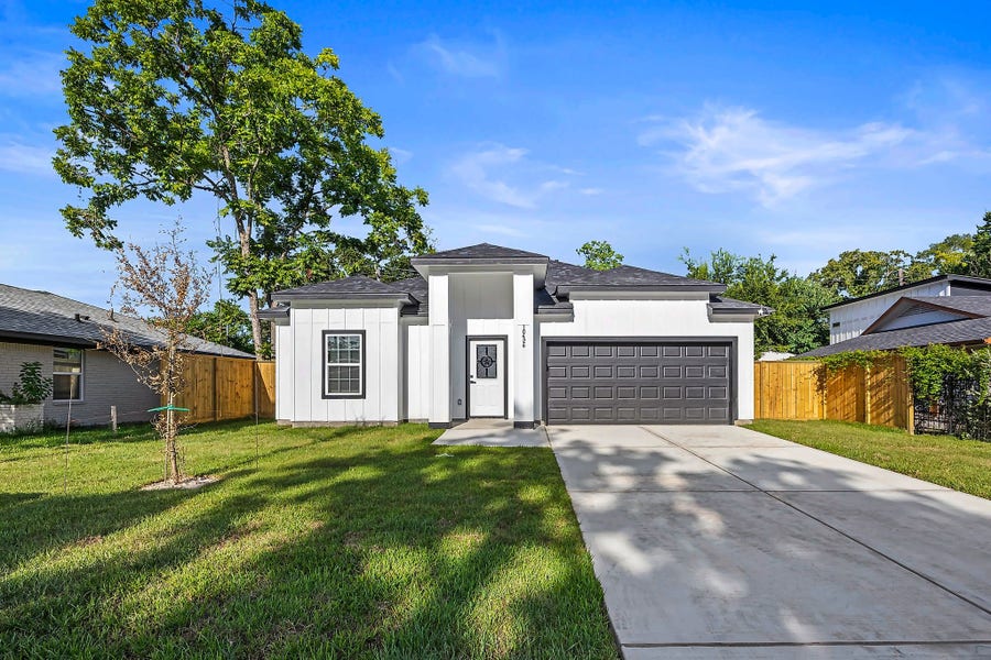Property photo for 10426 Royal Oaks Drive, Houston, TX