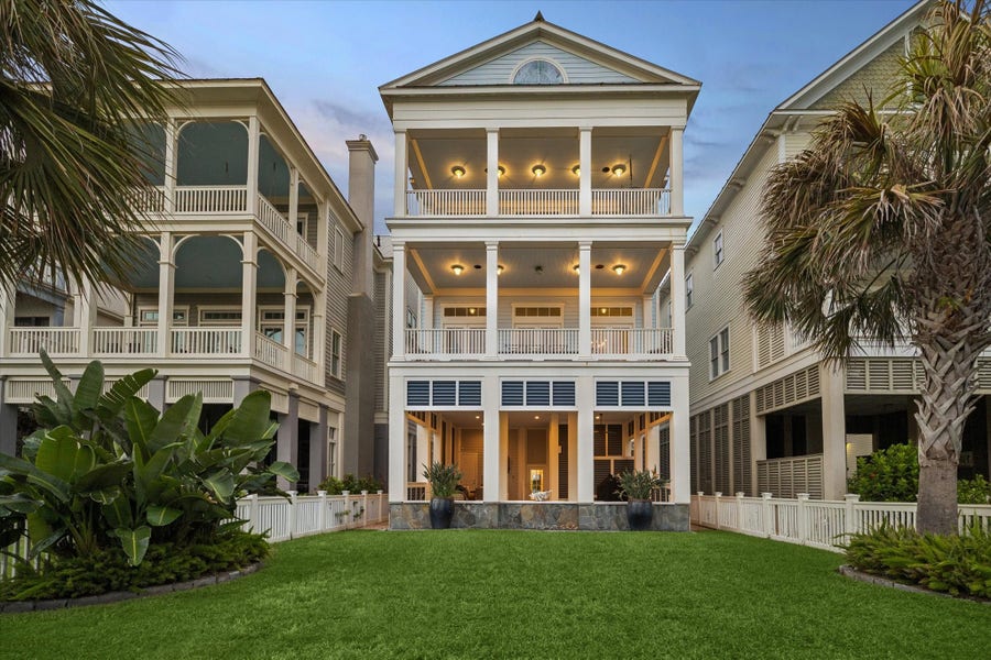 Property photo for 2601 E Seaside Drive, Galveston, TX