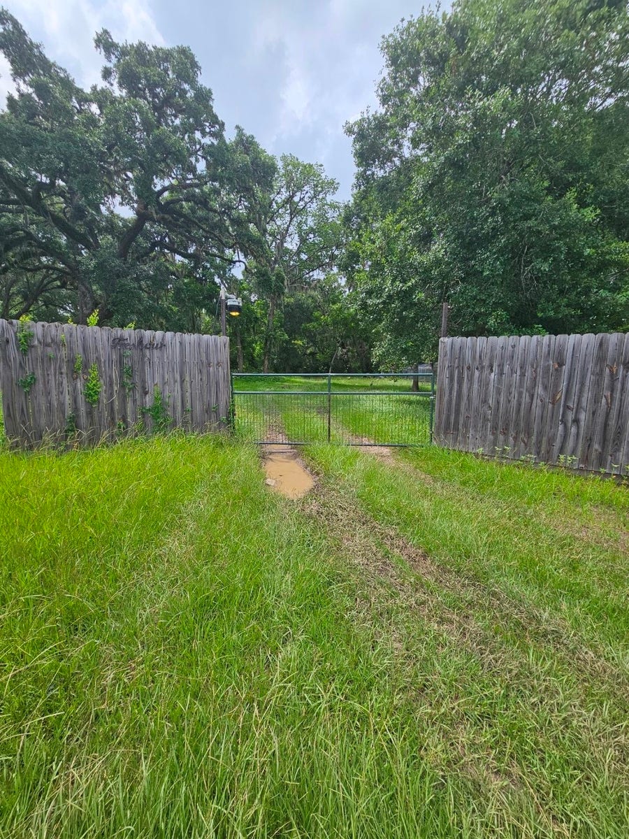 Property photo for 19280 Highway 35, Sweeny, TX