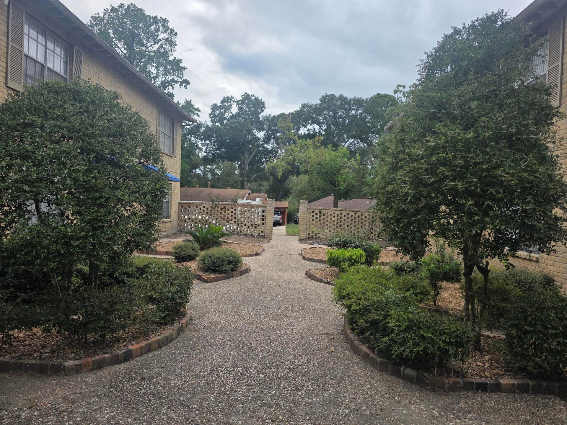 600 Hilliard Street, Conroe, TX 77301 600 Hilliard Street, Conroe, TX 77301