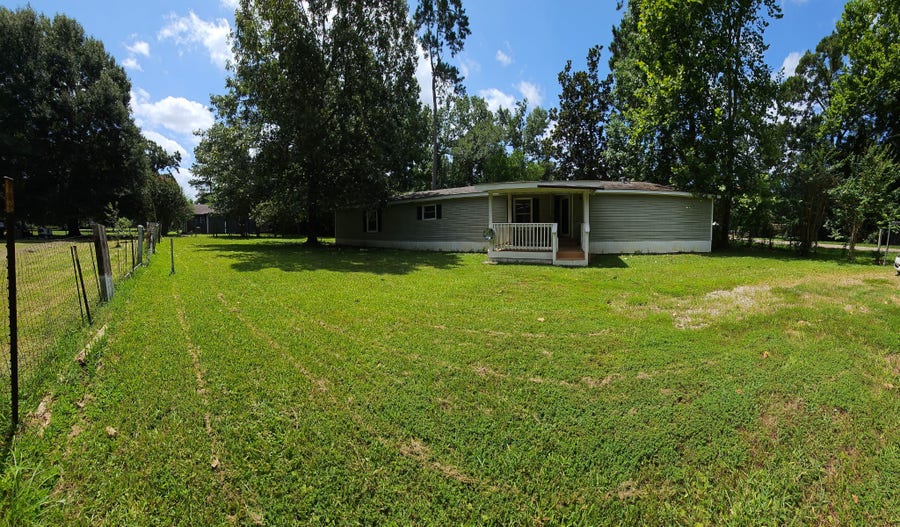Property photo for 10037 Lazy Oaks Drive, Conroe, TX