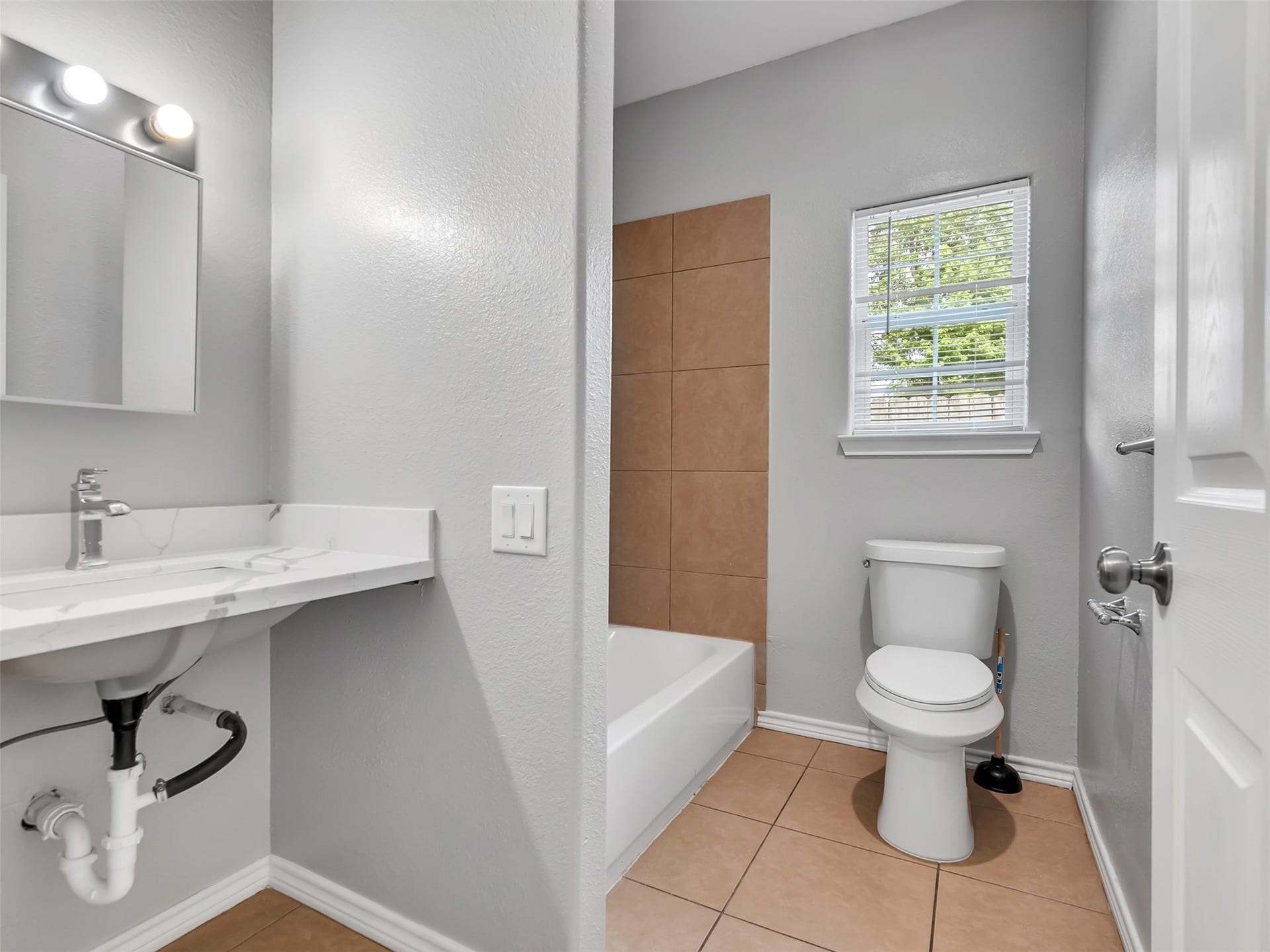 104 Longstreet Road, #2, Willis, TX 77378 104 Longstreet Road, #2, Willis, TX 77378