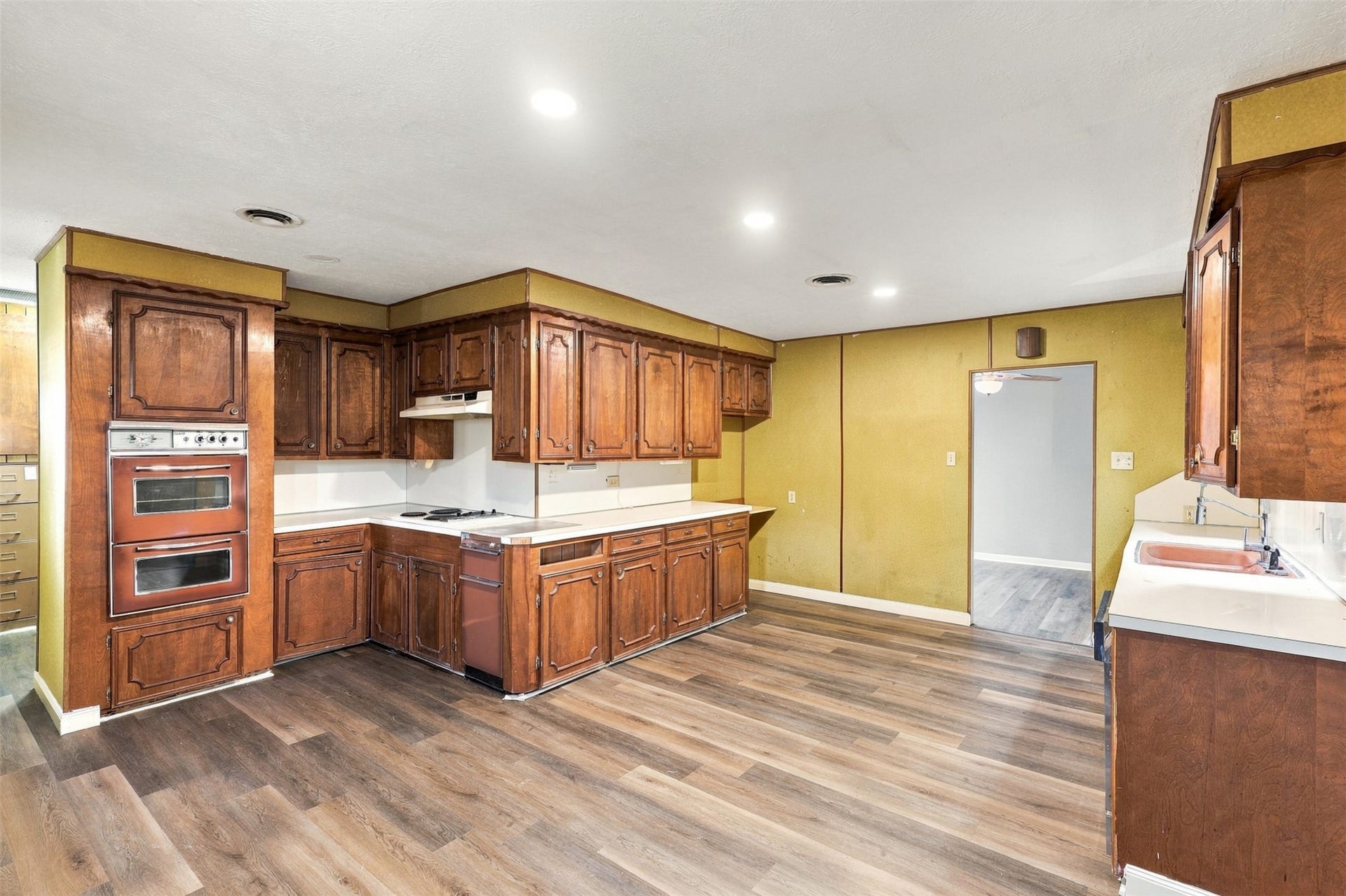 8421 Baker Drive, Houston, TX 77017 Alternate view showcasing the kitchen layout and available workspace