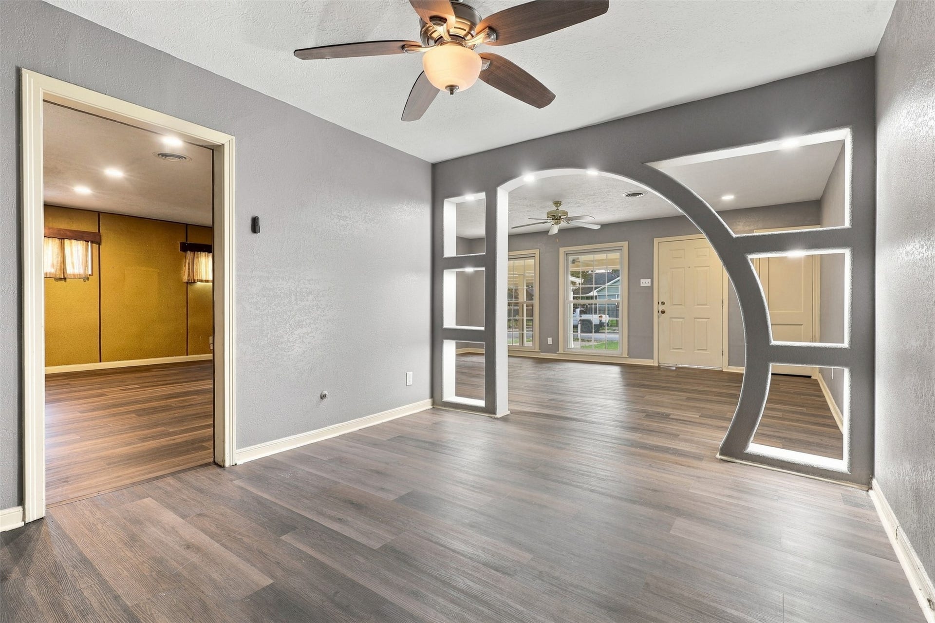 8421 Baker Drive, Houston, TX 77017 Additional view: Additional perspective of the living space and it's layout