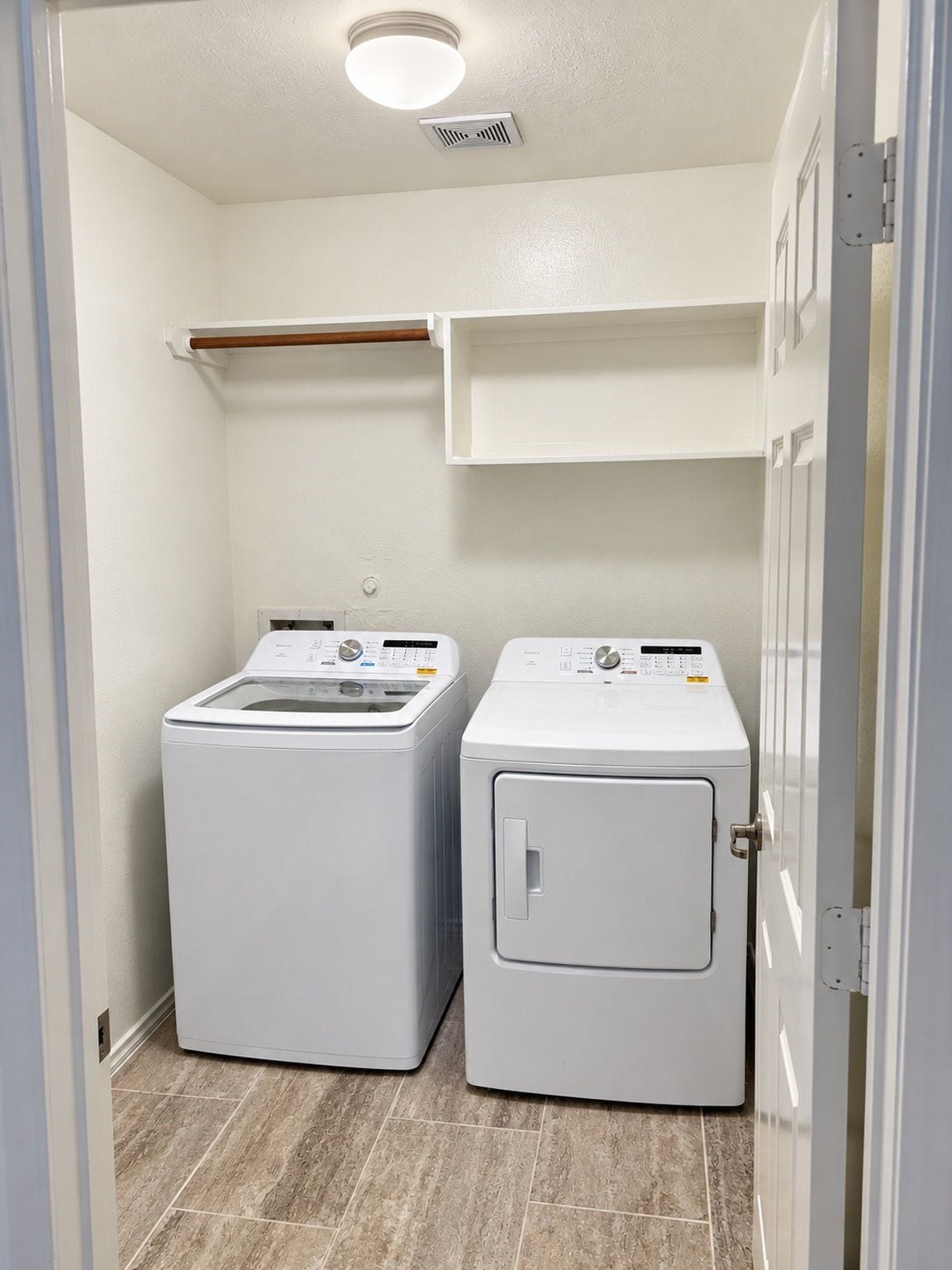 14011 Chelseahurst Lane, Houston, TX 77047 14011 Chelseahurst Lane, Houston, TX 77047