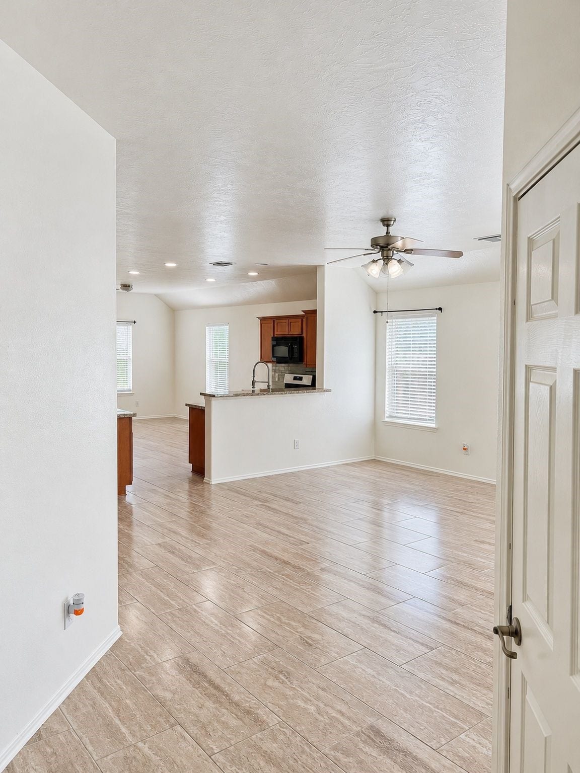 14011 Chelseahurst Lane, Houston, TX 77047 14011 Chelseahurst Lane, Houston, TX 77047