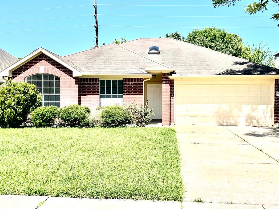 Property photo for 17002 Summer Hollow Drive, Sugar Land, TX