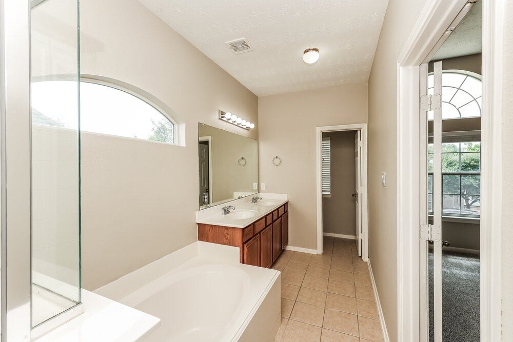 814 Forest Ivy Lane, Houston, TX 77067 814 Forest Ivy Lane, Houston, TX 77067