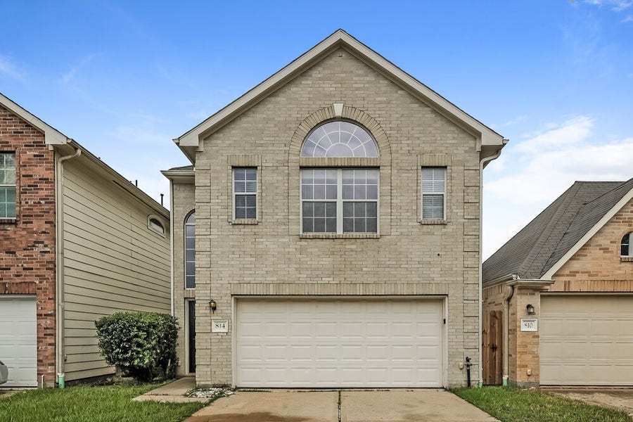Property photo for 814 Forest Ivy Lane, Houston, TX