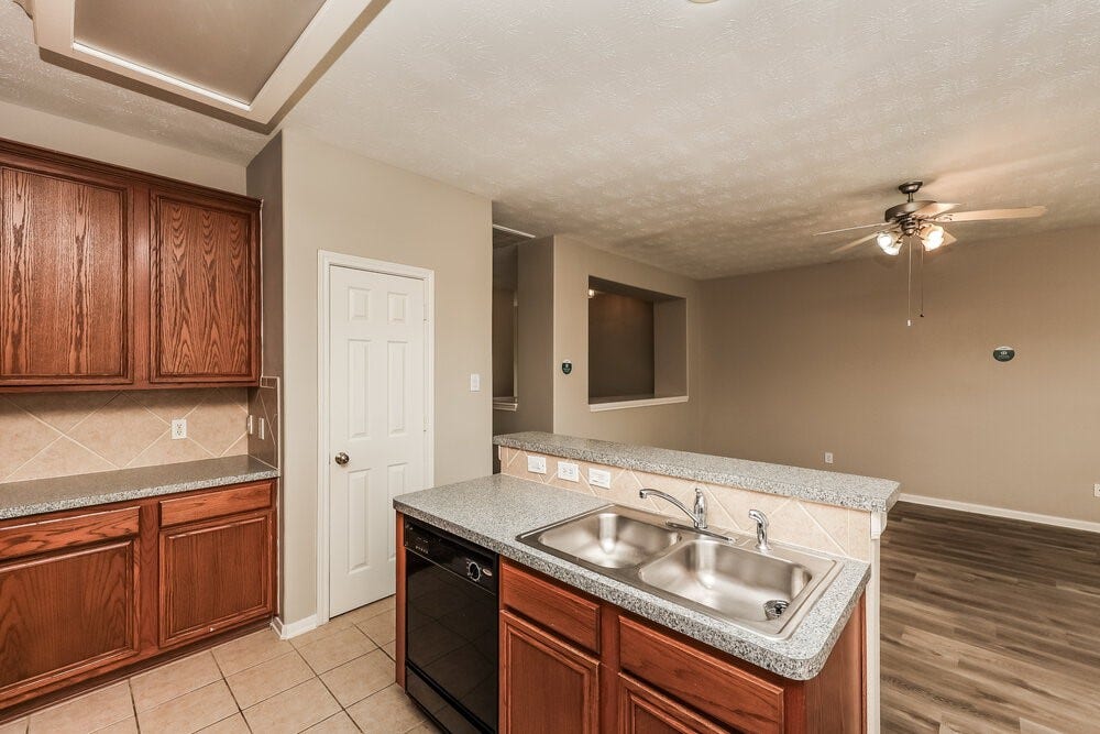 814 Forest Ivy Lane, Houston, TX 77067 814 Forest Ivy Lane, Houston, TX 77067