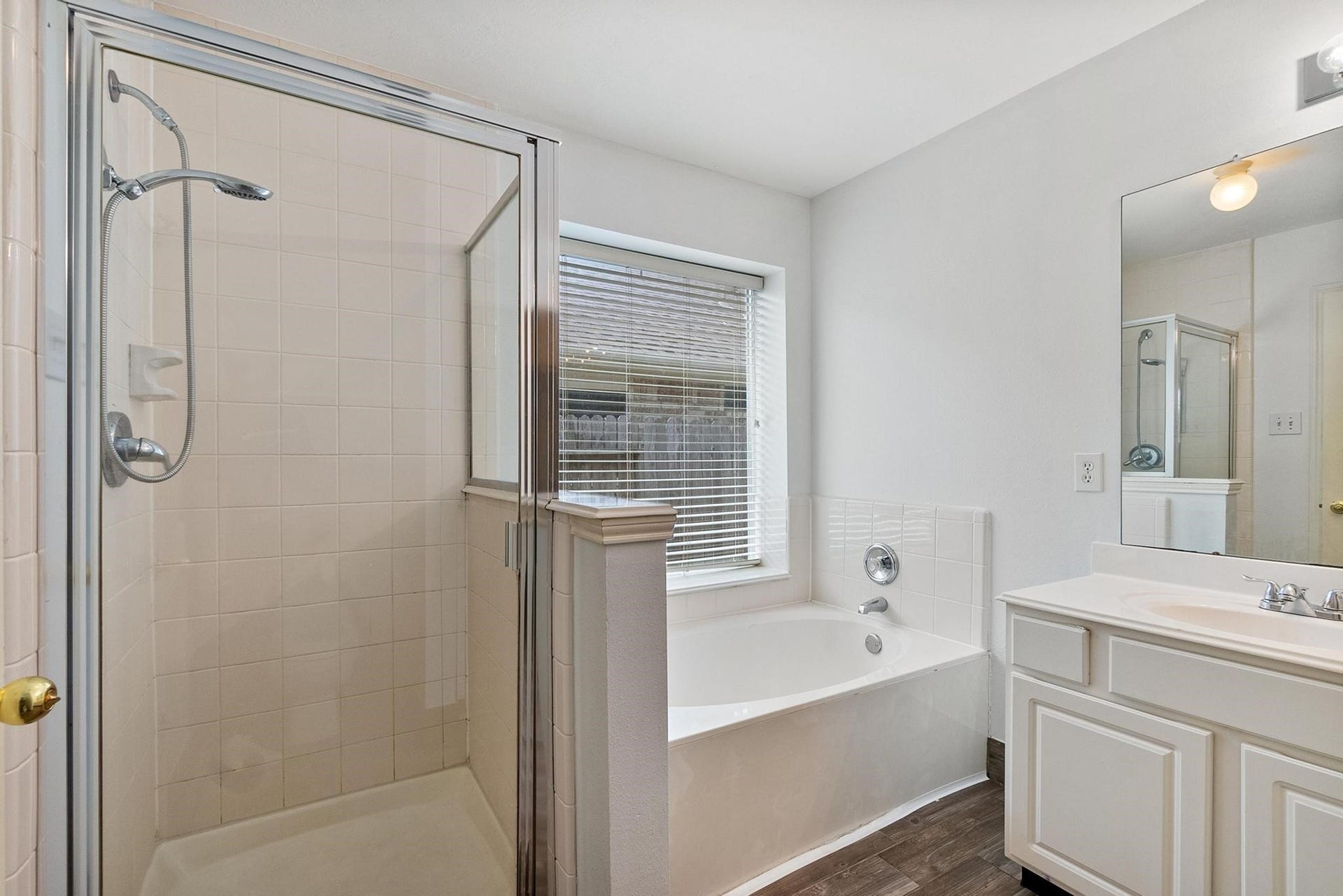 10638 Desert Springs Circle, Houston, TX 77095