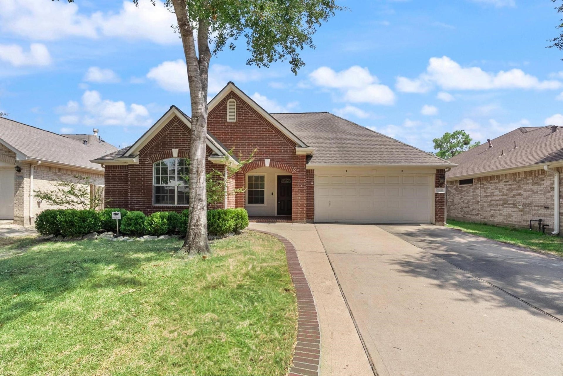 10638 Desert Springs Circle, Houston, TX 77095