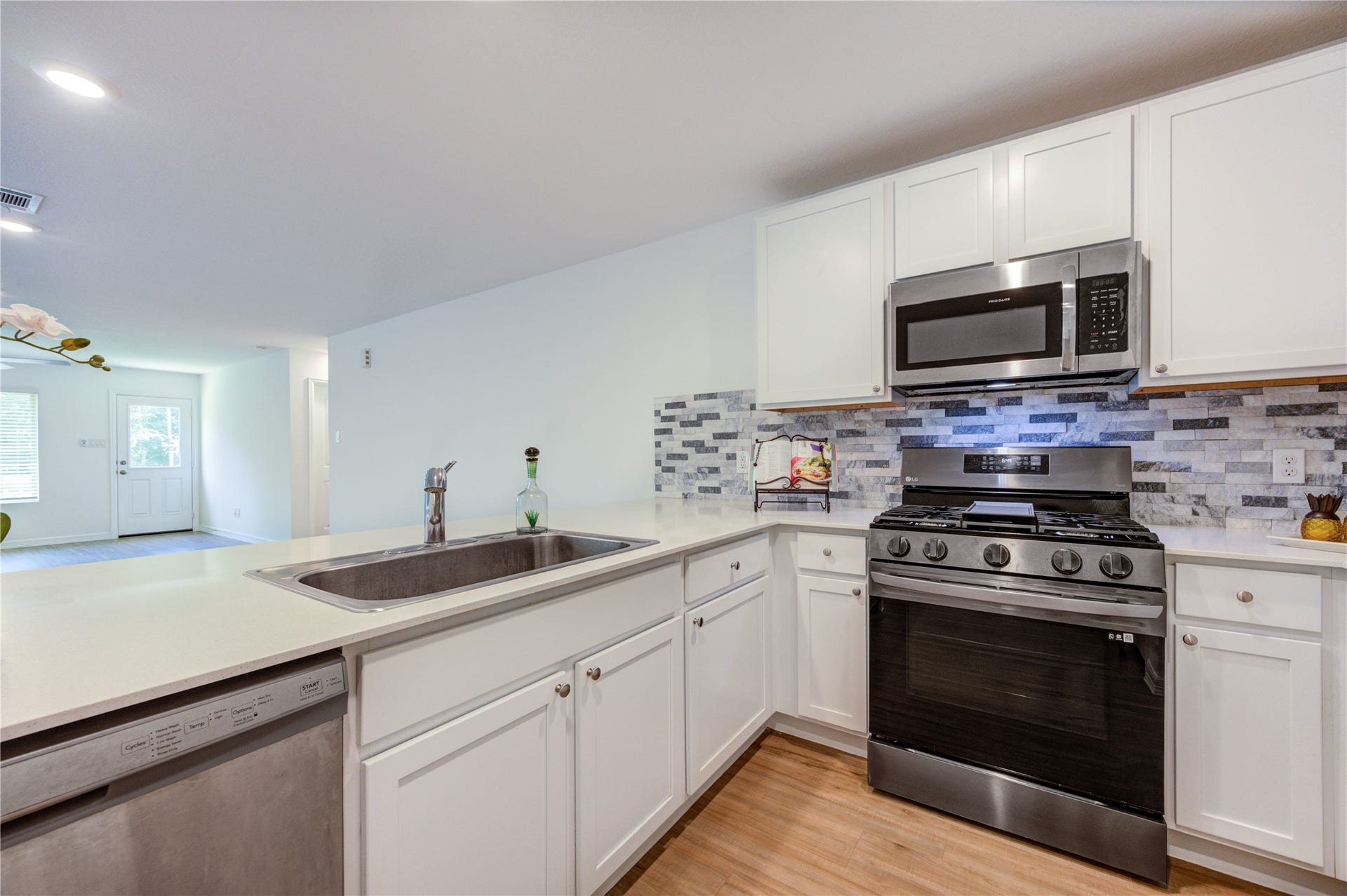 20926 Zuccala Drive, New Caney, TX 77357 20926 Zuccala Drive, New Caney, TX 77357