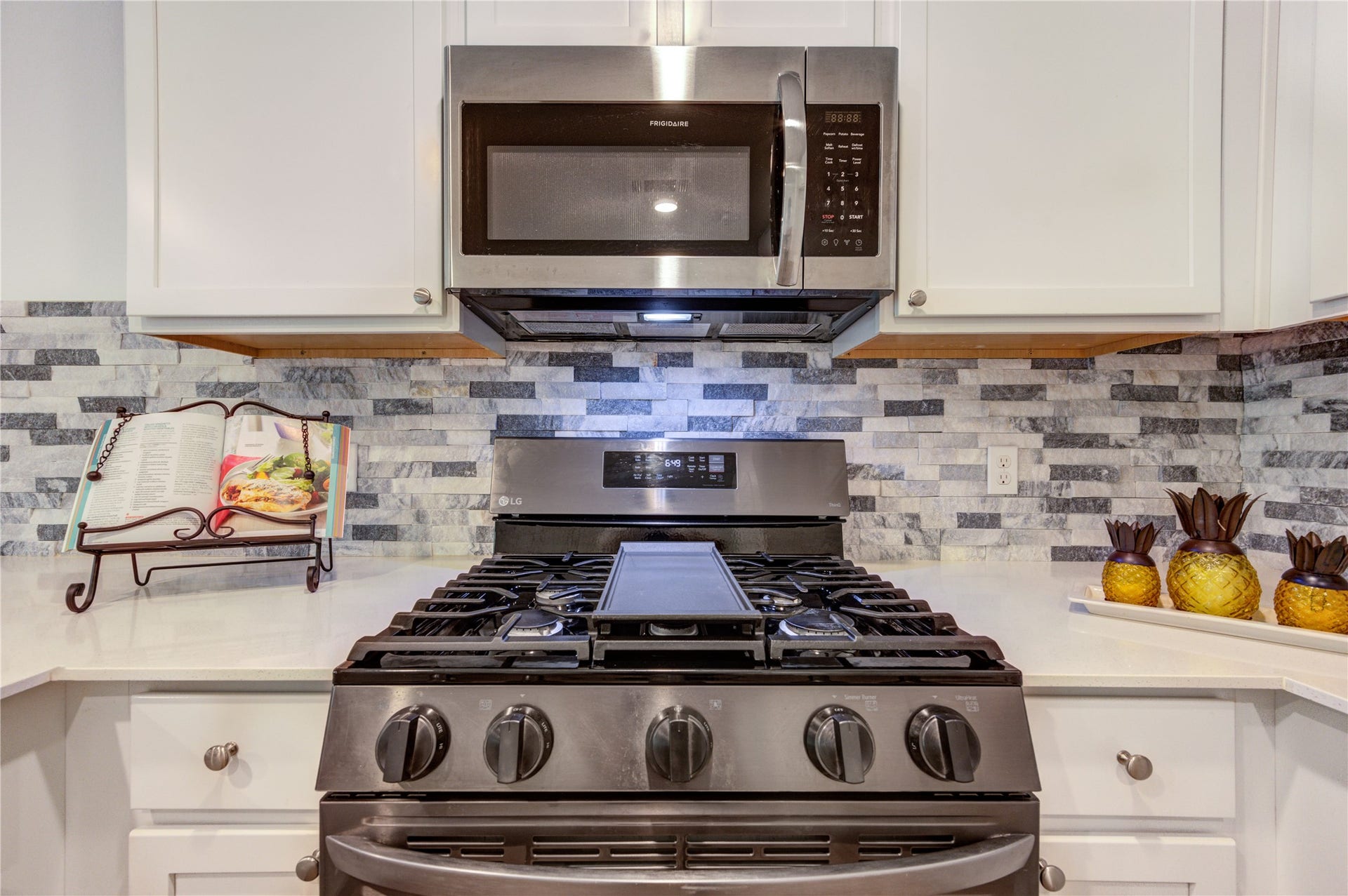 20926 Zuccala Drive, New Caney, TX 77357 20926 Zuccala Drive, New Caney, TX 77357