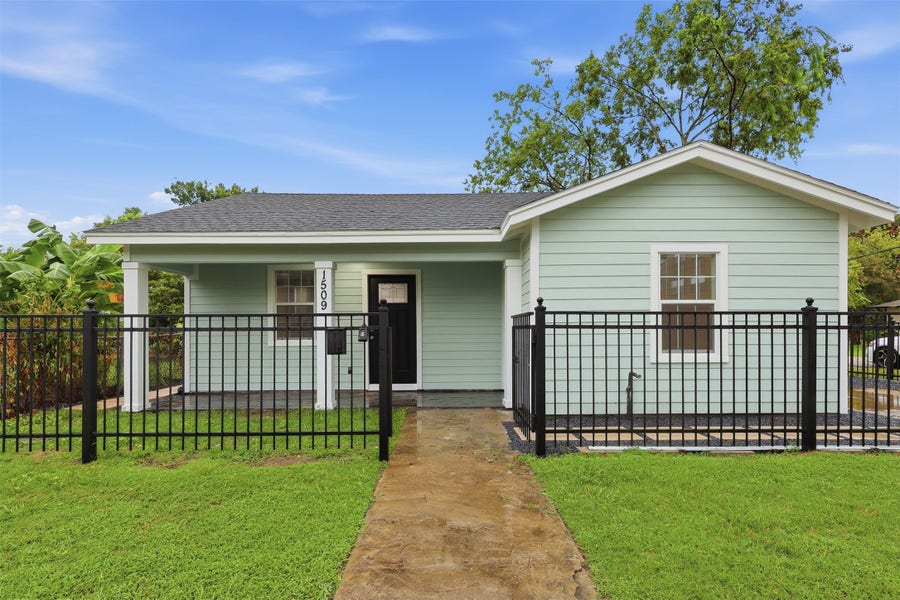 Property photo for 1509 Walton Street, Houston, TX