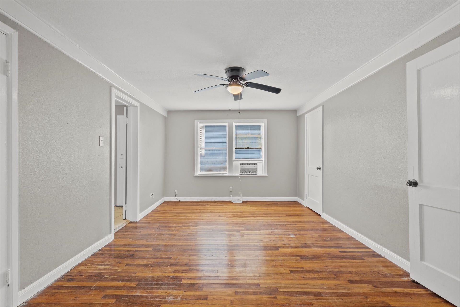 4020 Avenue O 1/2, #Down, Galveston, TX 77550 4020 Avenue O 1/2, #Down, Galveston, TX 77550