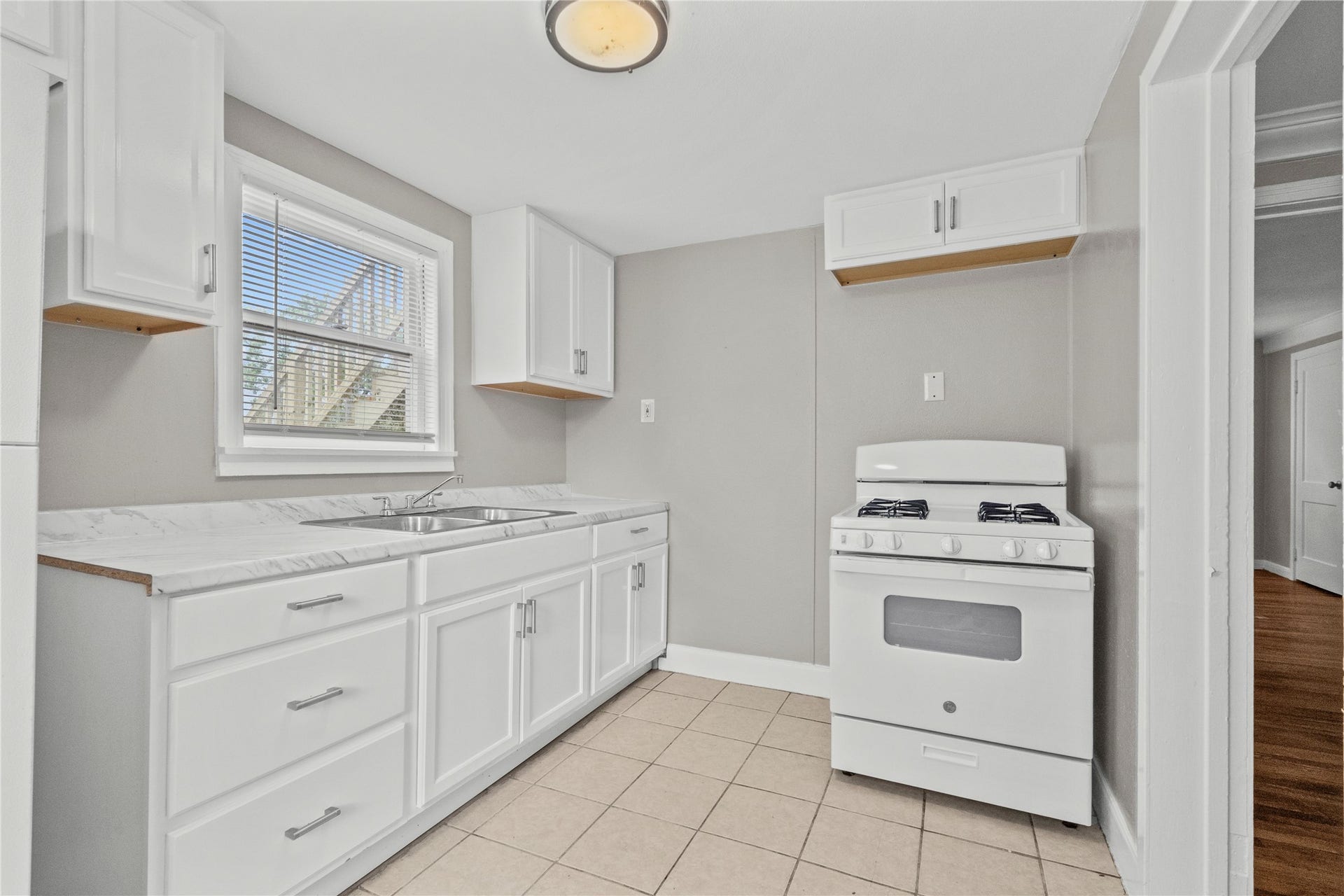 4020 Avenue O 1/2, #Down, Galveston, TX 77550 4020 Avenue O 1/2, #Down, Galveston, TX 77550