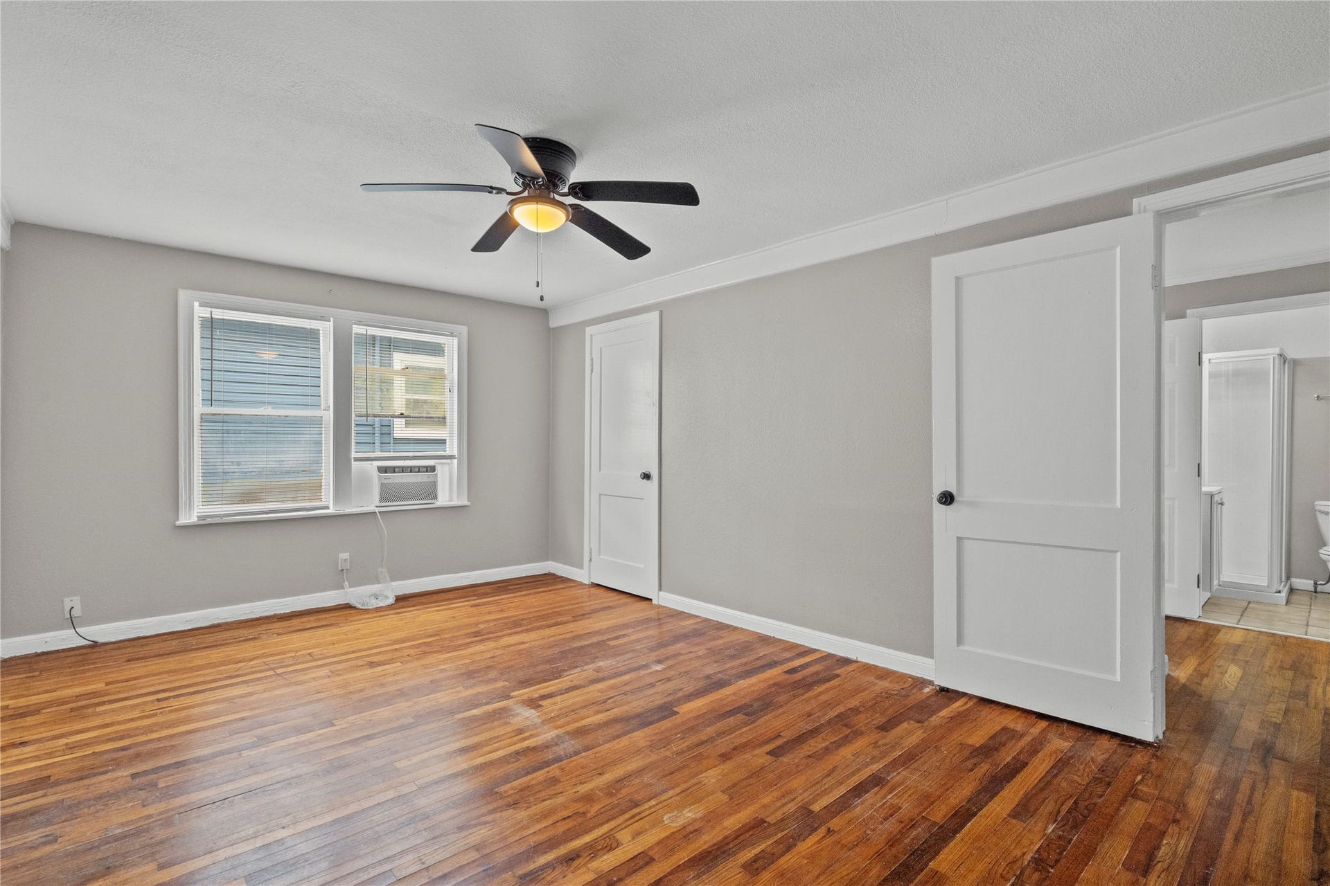 4020 Avenue O 1/2, #Down, Galveston, TX 77550 4020 Avenue O 1/2, #Down, Galveston, TX 77550