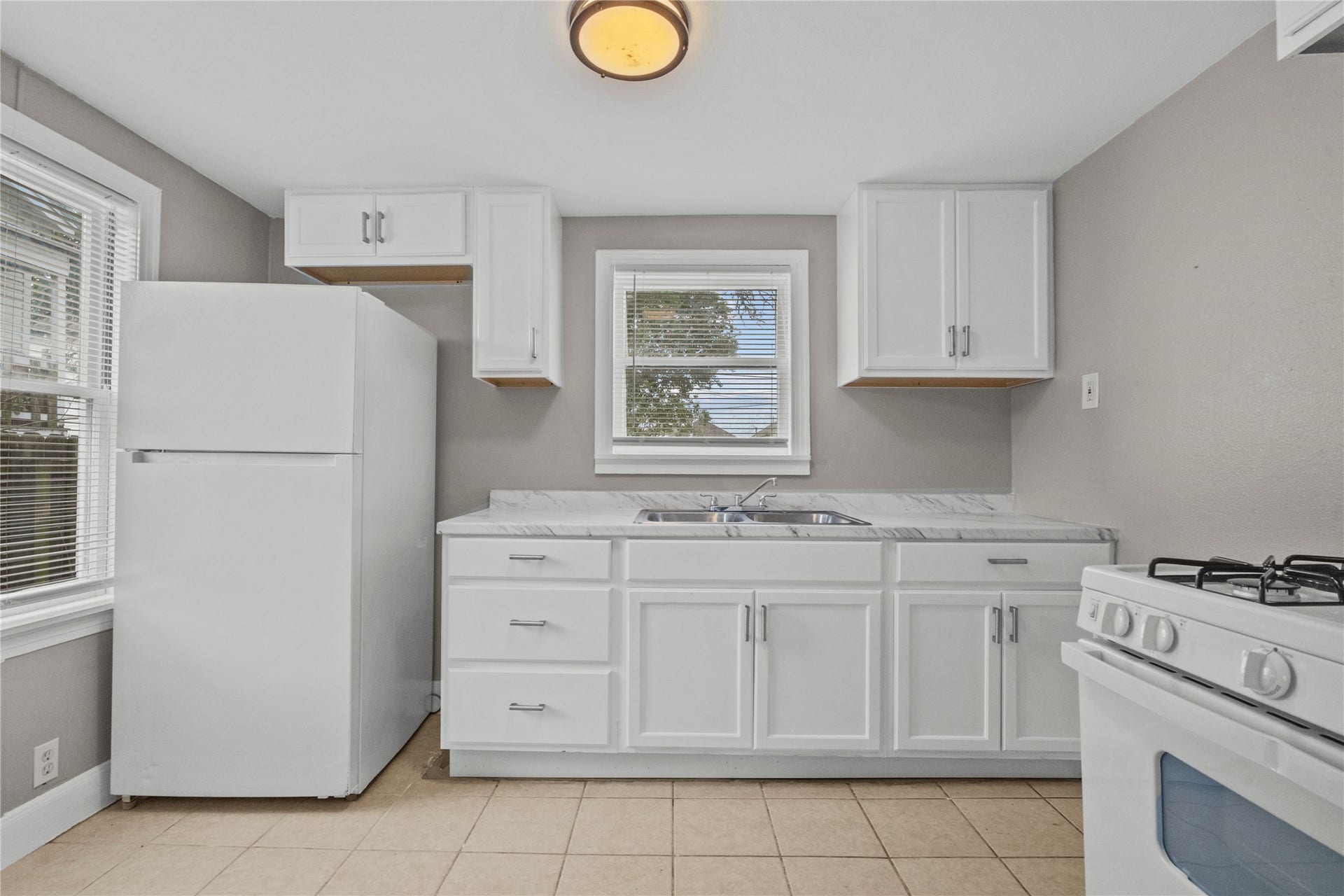 4020 Avenue O 1/2, #Down, Galveston, TX 77550 4020 Avenue O 1/2, #Down, Galveston, TX 77550