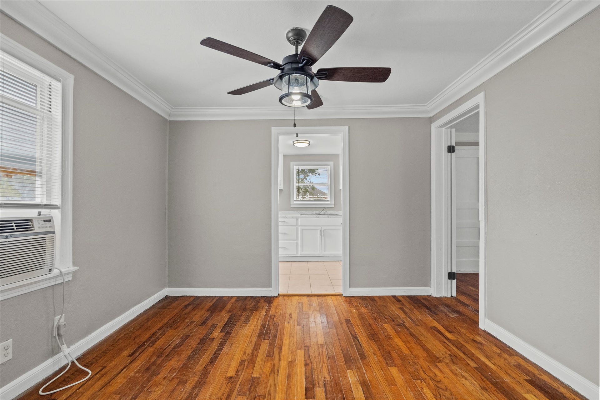 4020 Avenue O 1/2, #Down, Galveston, TX 77550 4020 Avenue O 1/2, #Down, Galveston, TX 77550