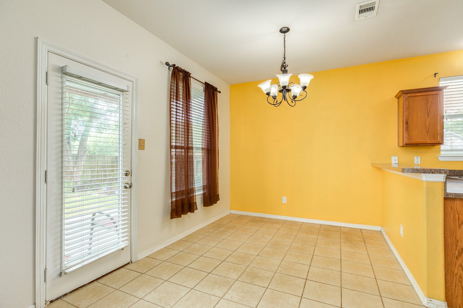 201 N Golden Oak Drive, Texas City, TX 77591 201 N Golden Oak Drive, Texas City, TX 77591