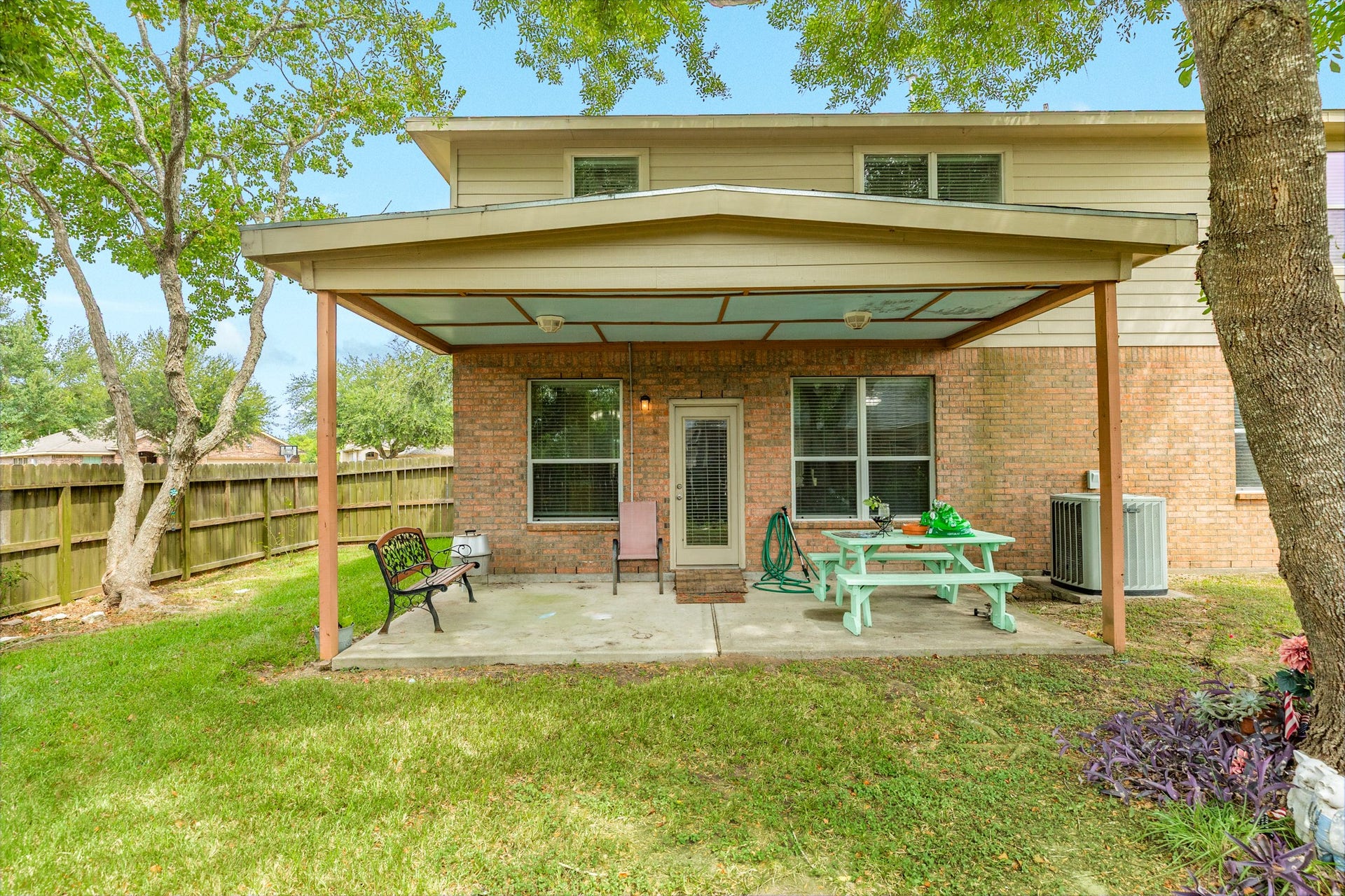 201 N Golden Oak Drive, Texas City, TX 77591 201 N Golden Oak Drive, Texas City, TX 77591